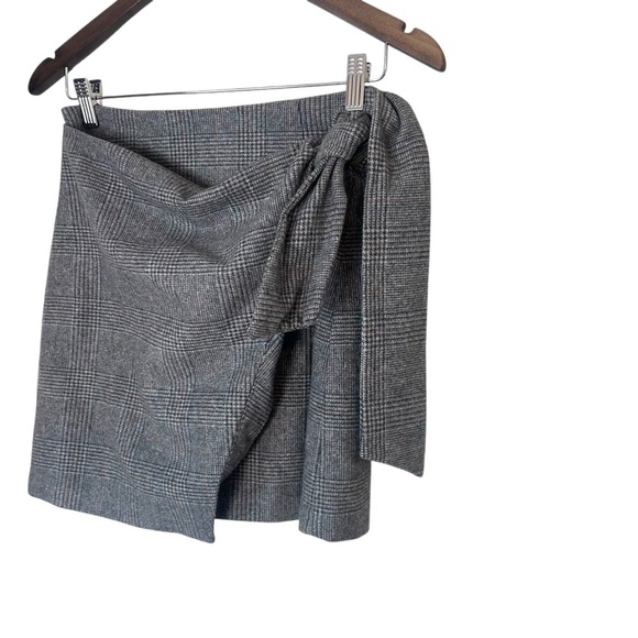 Aritzia Wilfred Dorine Wrap Front Mini Skirt - Picture 4 of 10